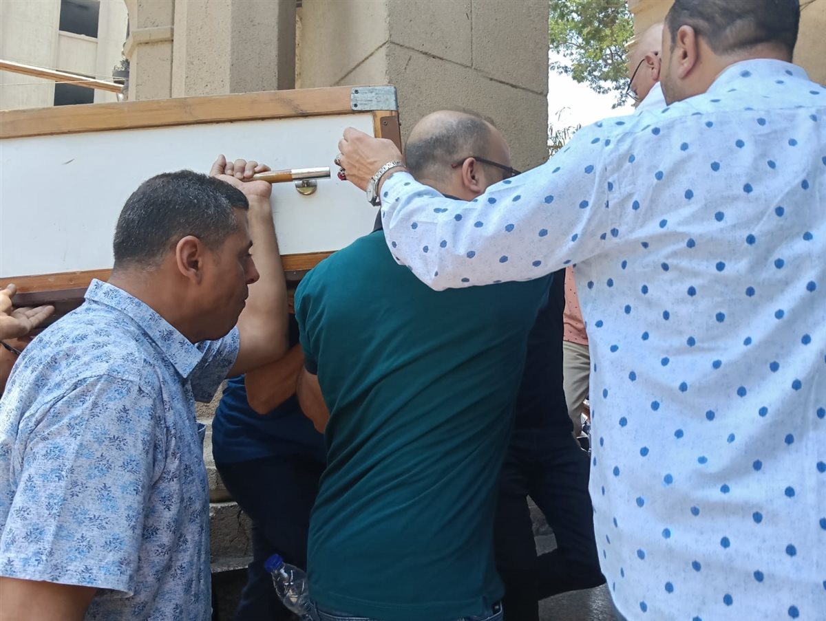 لقطات من جانزة والد الفنان تامر عبد المنعم من مسجد عمرو مكرم