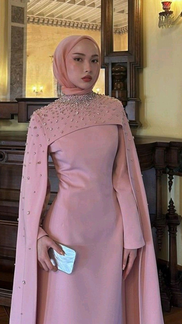 صور فساتين سهرة أنيقة موضة 2025