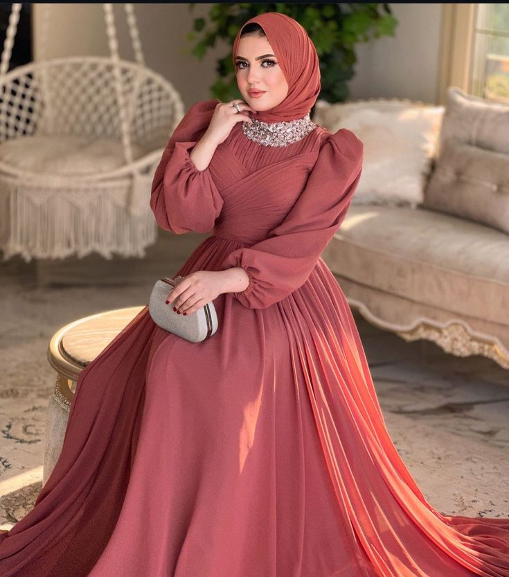 صور فساتين سهرة للمحجبات ضمن موضة 2025