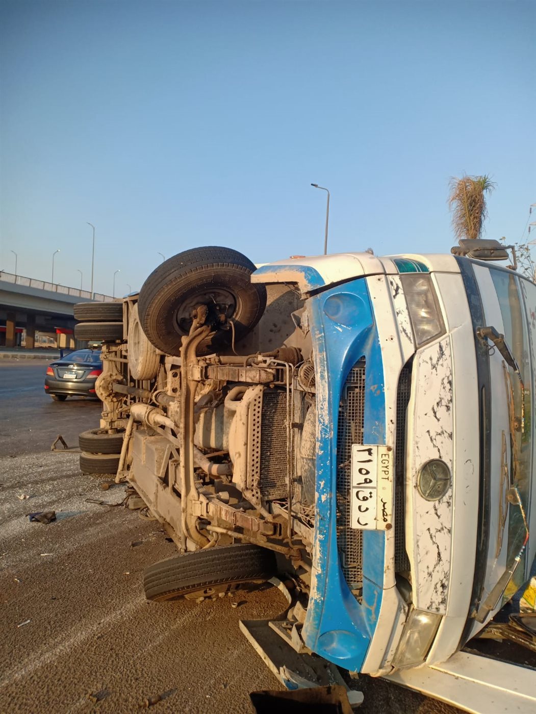 <strong>إصابة 13 شخص في حادث انقلاب أوتوبيس بالشرقية </strong>