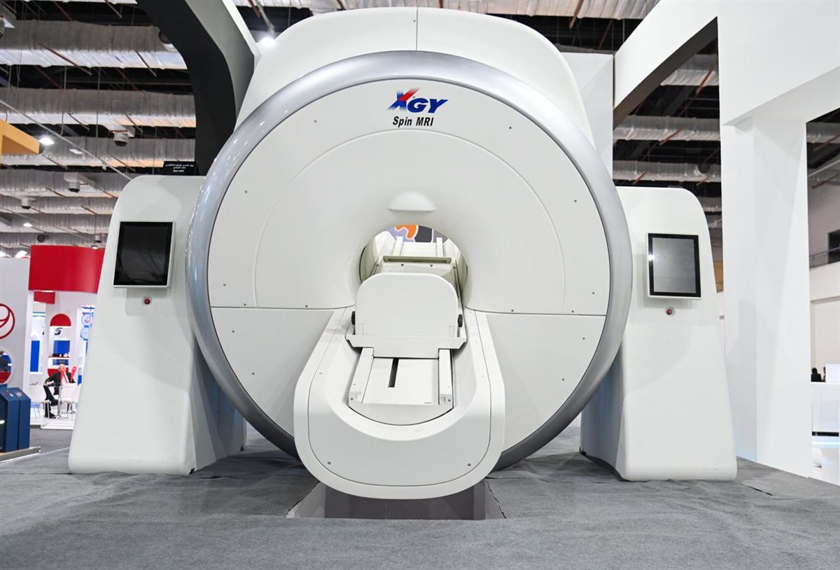 وزير الصحة يشهد توقيع عقد الشراكة بين الهيئة العربية للتصنيع للأجهزة الطبية XGY وشركة لتأسيس الشركة العربية - الصينية 