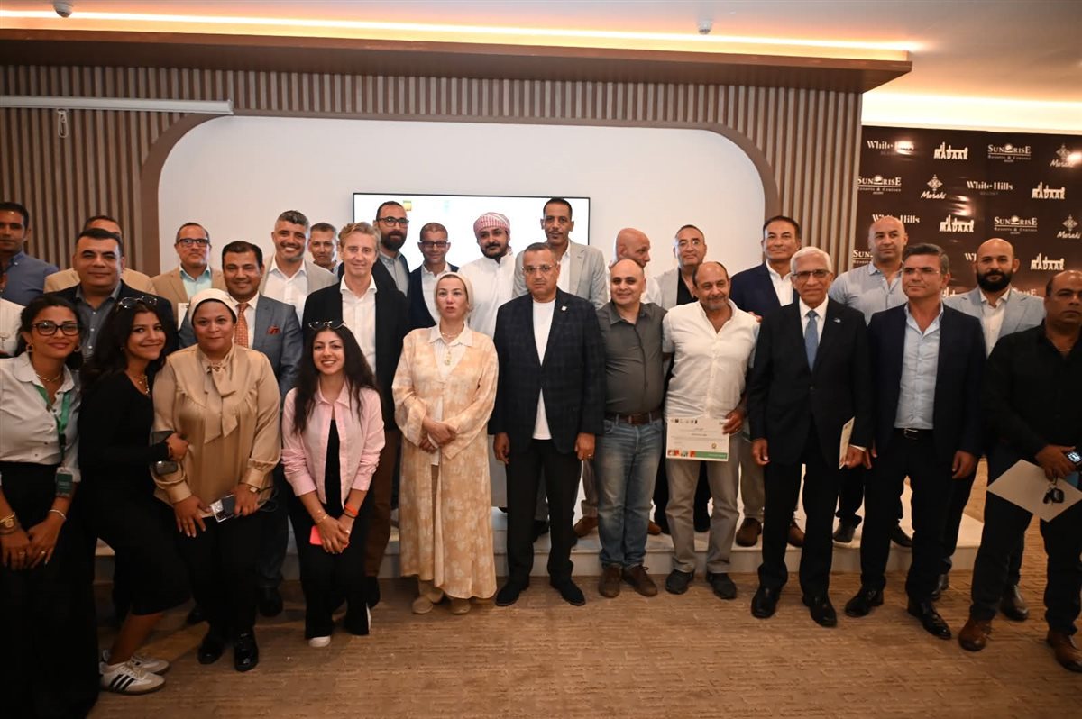 وزيرة البيئة ومحافظ جنوب سيناء يكرمان رواد العمل البيئي