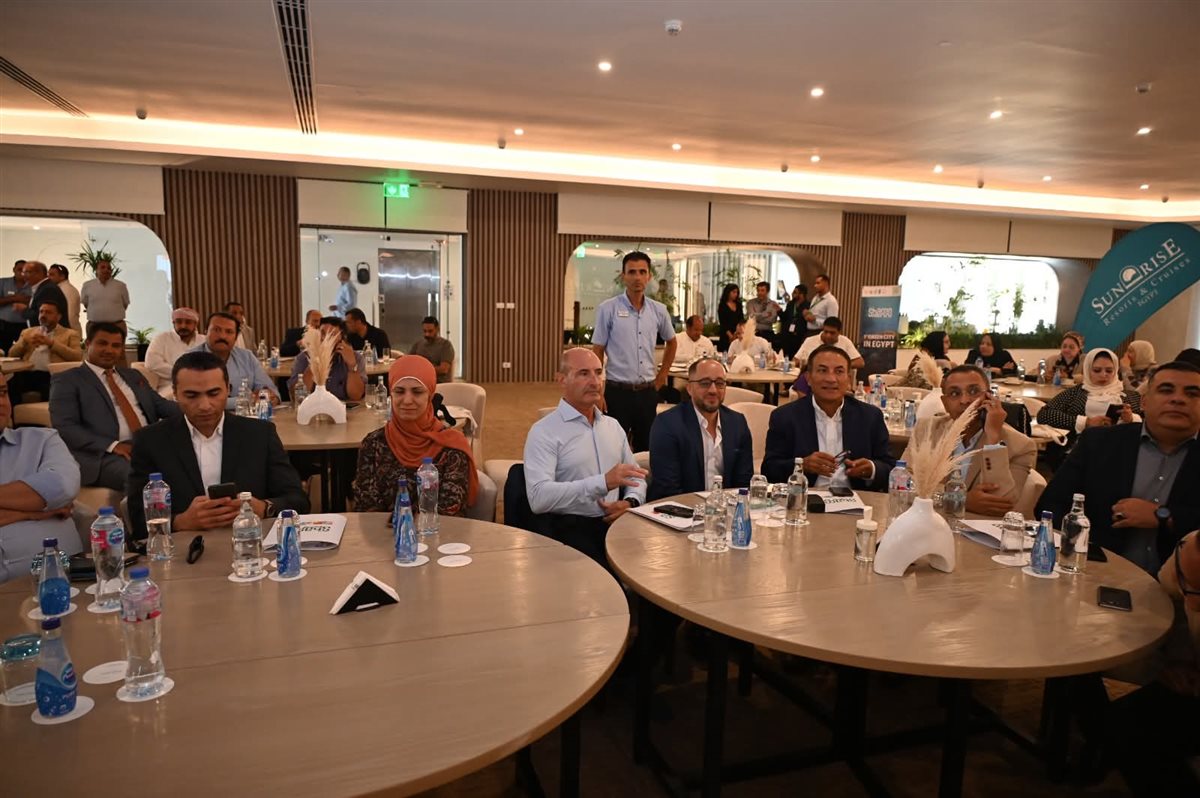 وزيرة البيئة ومحافظ جنوب سيناء يكرمان رواد العمل البيئي