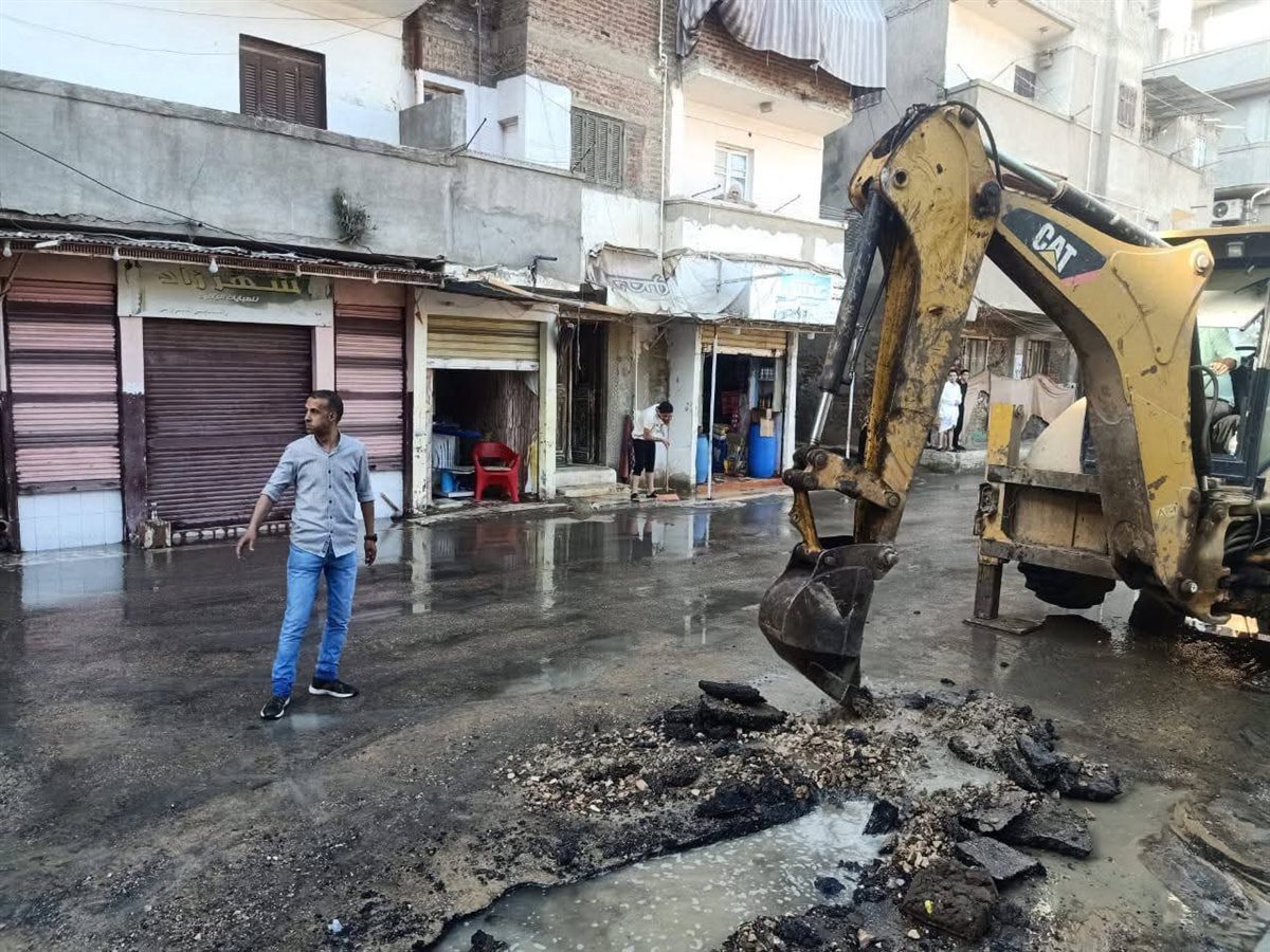 إنفجار مفاجئ في خط مياه الشرب&nbsp;