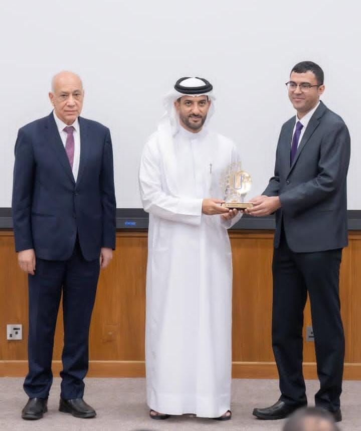 جانب من التكريم