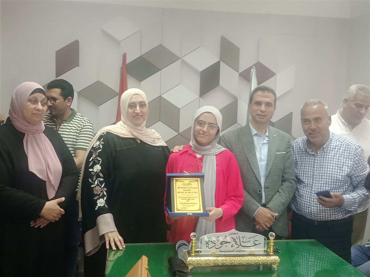 وكيل تعليم كفر الشيخ يكرم اوائل الإعدادية