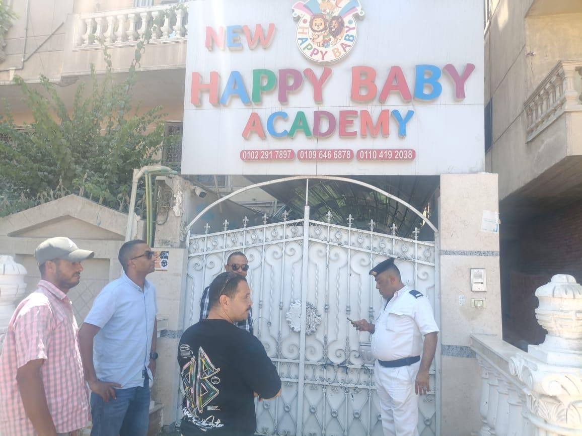 <strong>غلق وتشميع 8 منشآت مخالفة بحدائق الأهرام</strong>