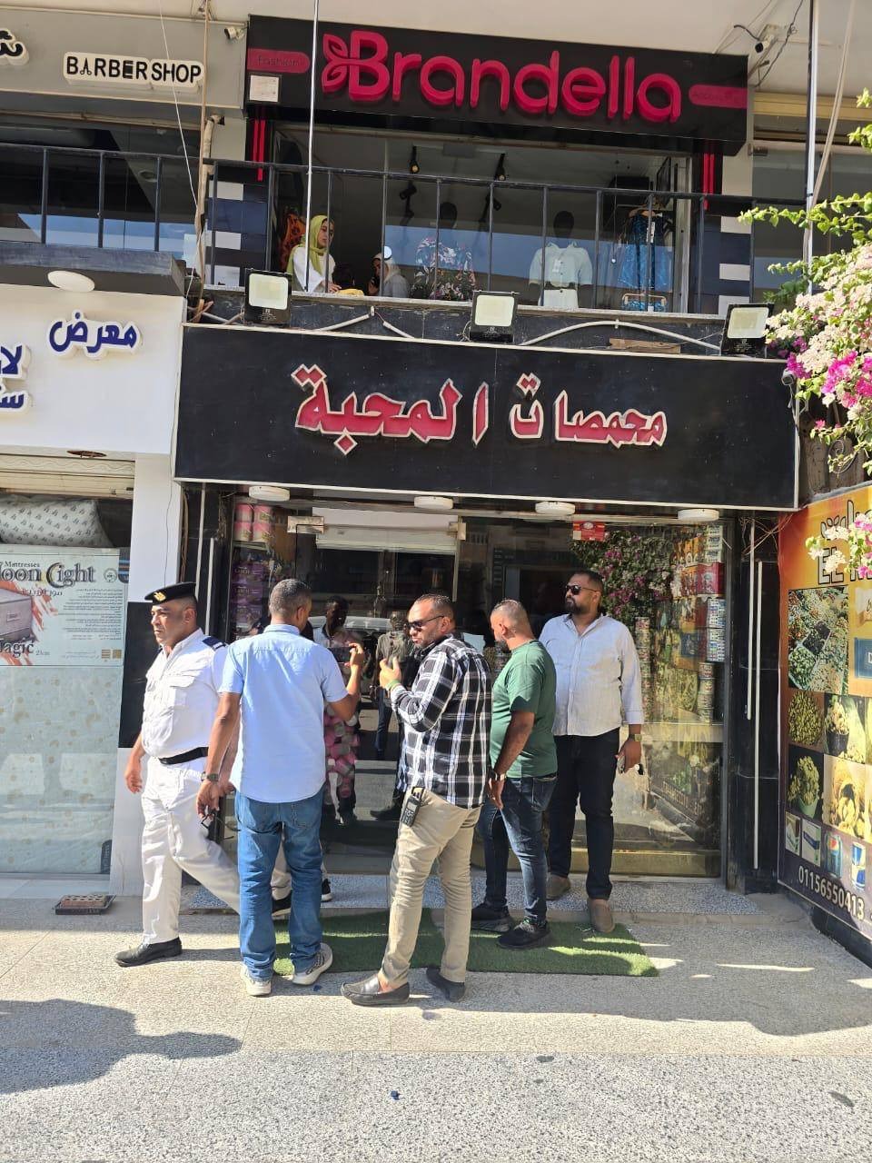 <strong>غلق وتشميع 8 منشآت مخالفة بحدائق الأهرام</strong>