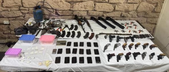 ضبط عناصر بؤر إجرامية من متجرى المواد المخدرة والأسلحة النارية غير المرخصة 
