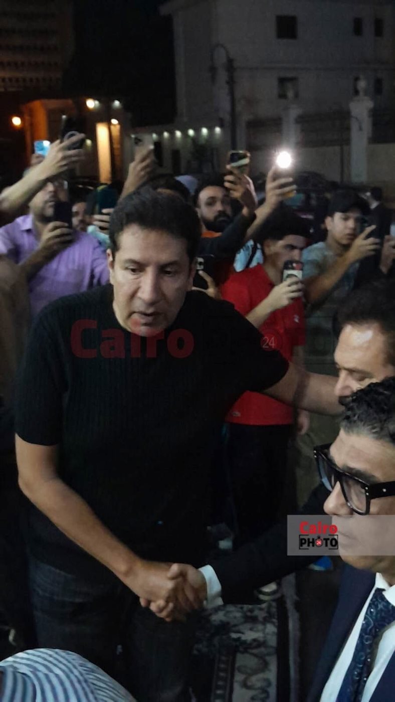  نجوم الفن والإعلام  في عزاء والد الفنان تامر عبدالمنعم 