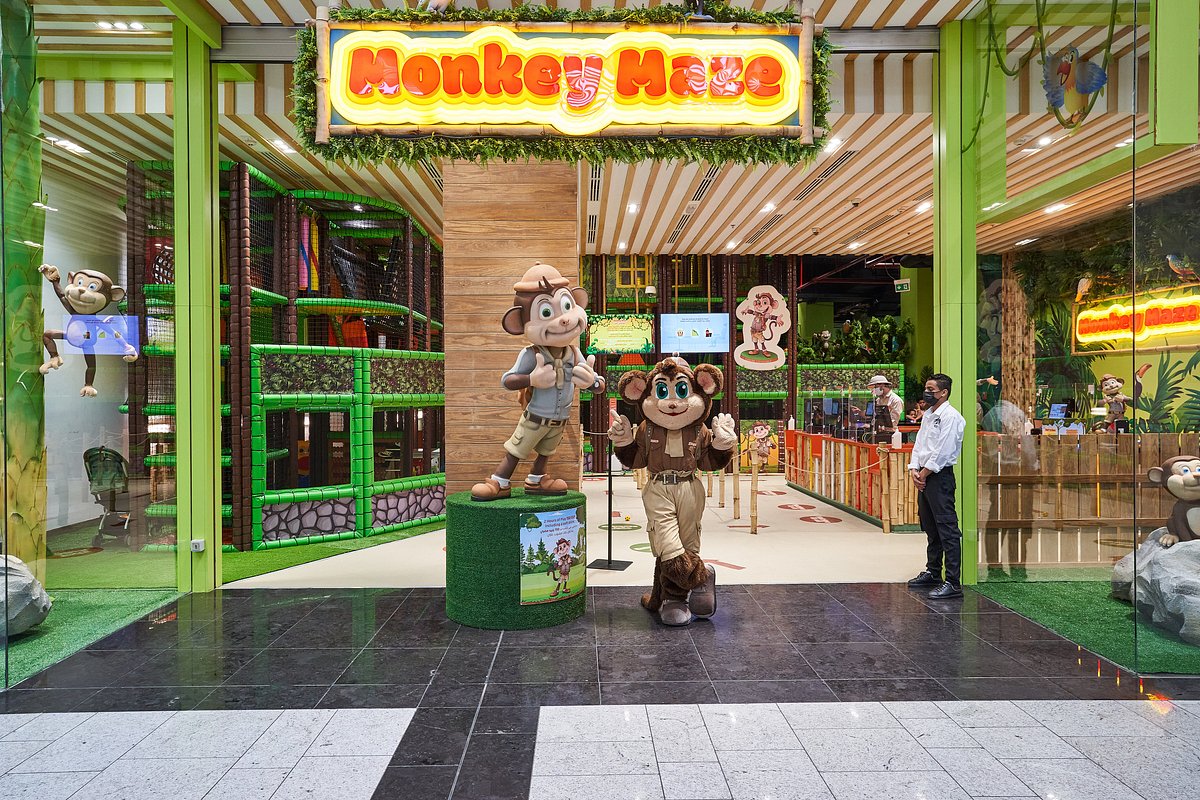 صغير يتعرض للضرب في Monkey Maze بمول أركان ووالدته