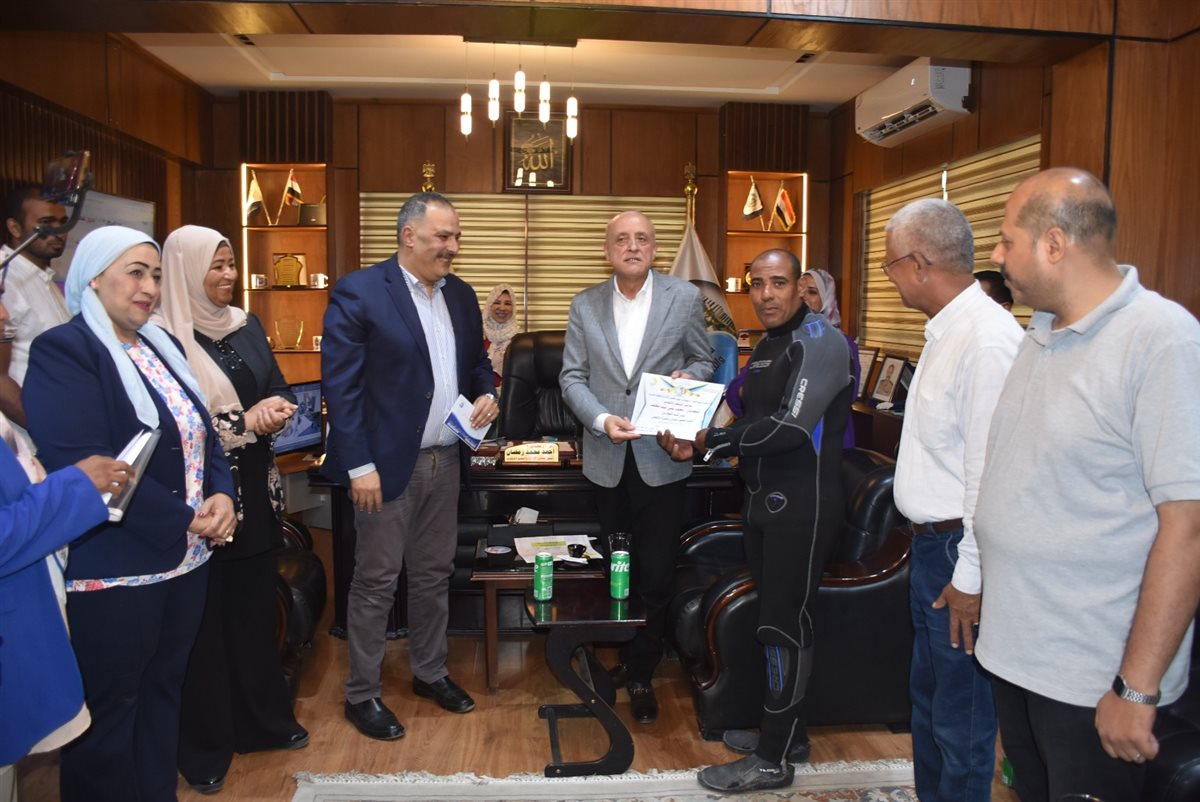 محافظ الأقصر وافتتاحات جديده بشركة مياه الاقصر