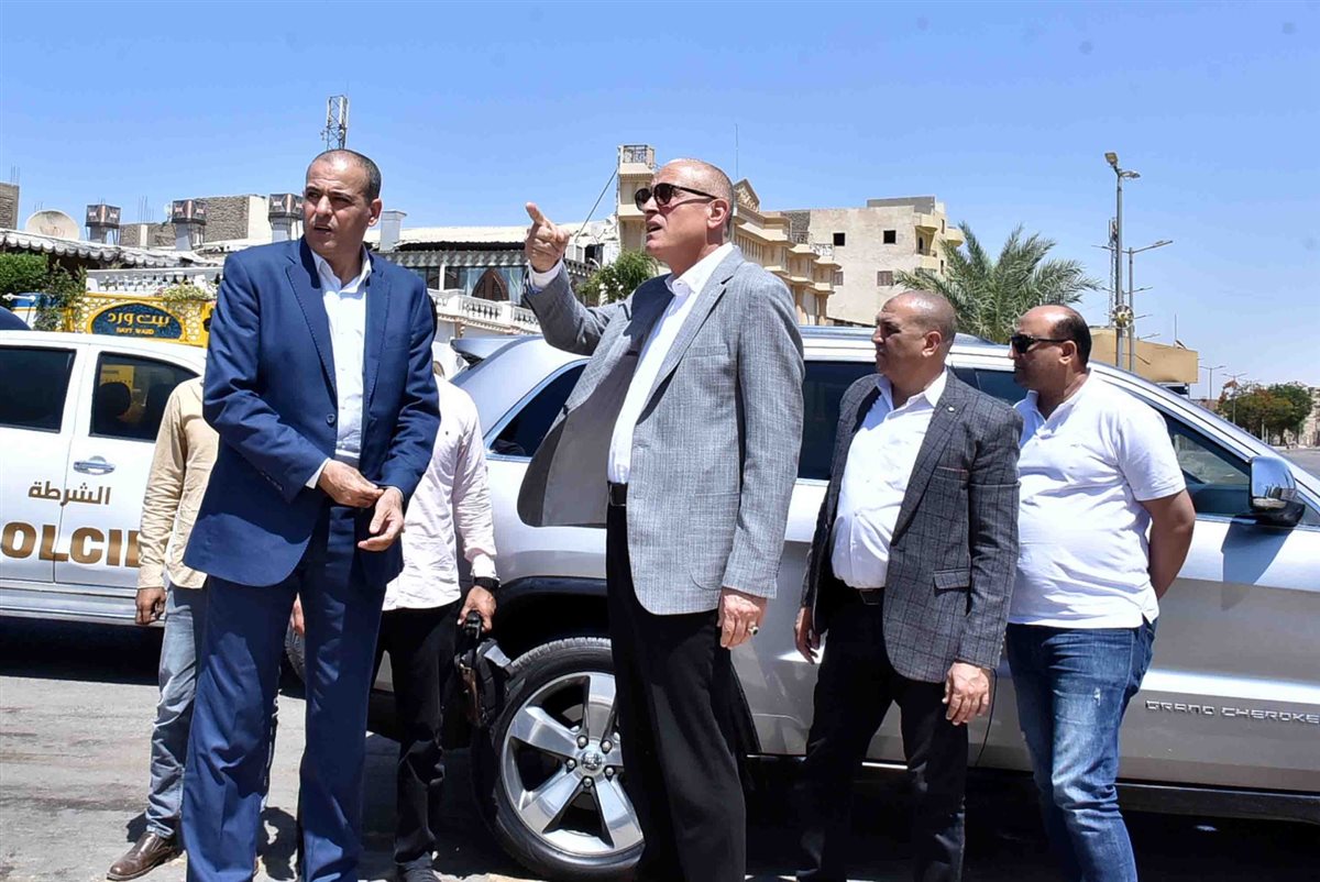 محافظ الأقصر وجولة ميدانية عقب صلاة الجمعة