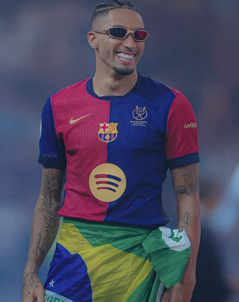 <strong>النجم البرازيلي رافينيا لاعب فريق برشلونة الإسباني</strong>