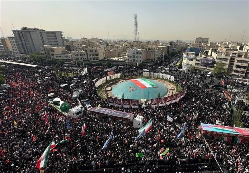 بينهم كبار القادة العسكريين والعلماء النوويين.. إيران تشييع ضحايا الحرب مع إسرائيل