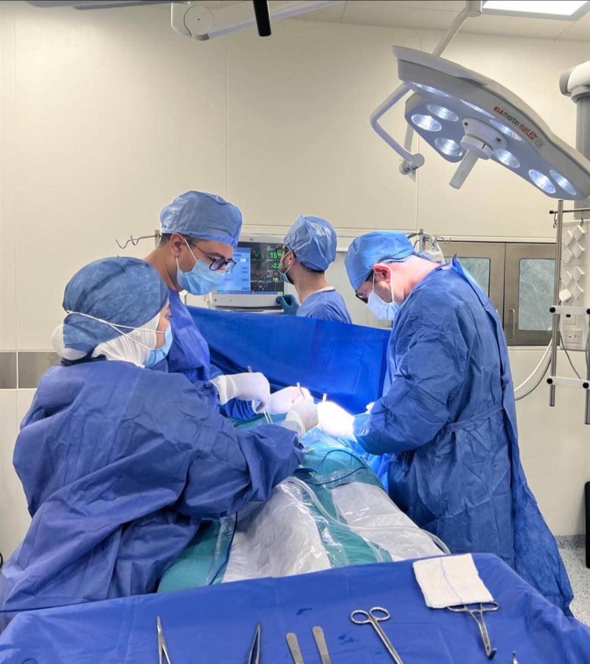 الطاقم الطبي بهيئة الرعاية الصحية ببورسعيد 