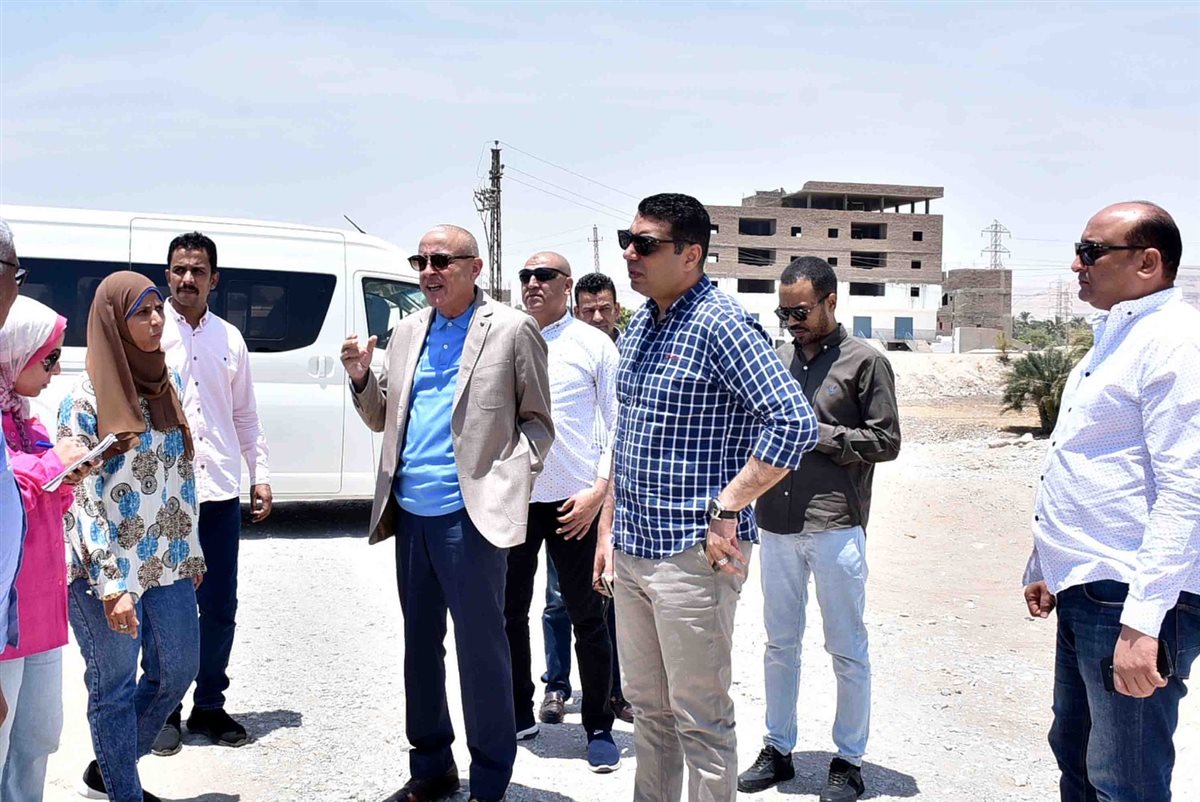 محافظ الأقصر في جولة ميدانية بالقرنة
