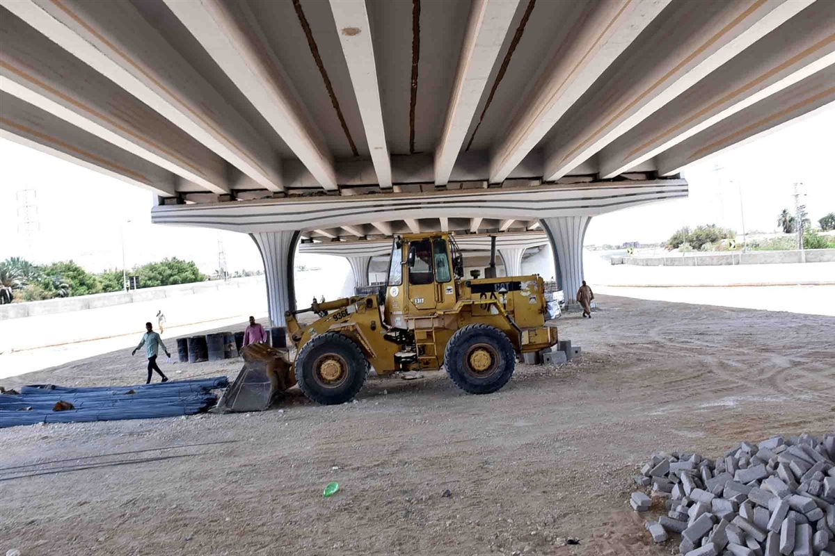 محافظ الأقصر في جولة ميدانية بالقرنة