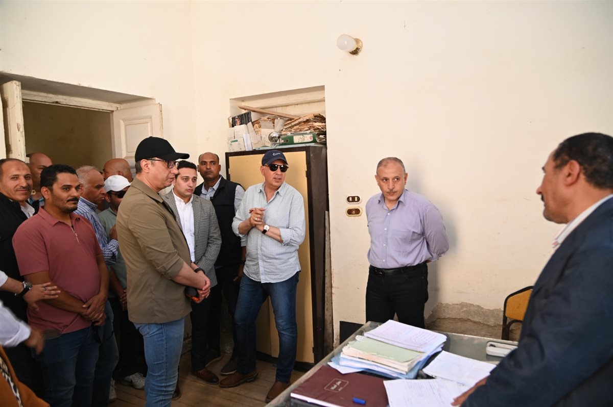 محافظ الفيوم وزير الري يتفقدان حالة الري ومحطات الرفع والمنشآت المائية 