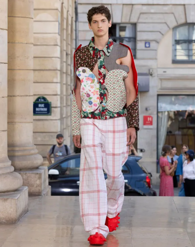 تصميمات والتر فان بيريندونك