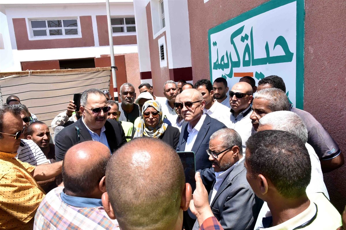 محافظ الأقصر يفتتح مشروعات تنموية بإسنا