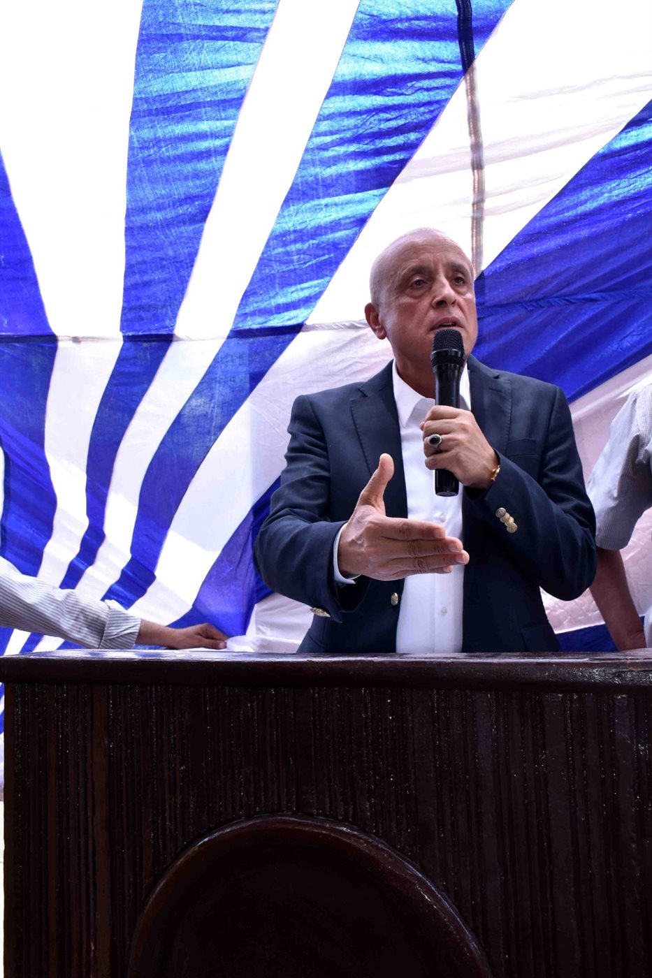 محافظ الأقصر يفتتح مشروعات تنموية بإسنا