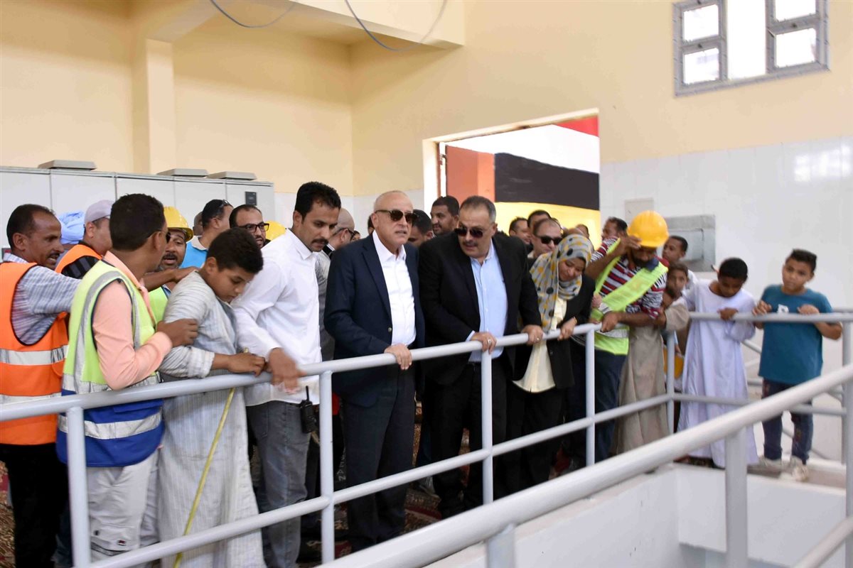 محافظ الأقصر يفتتح مشروعات تنموية بإسنا