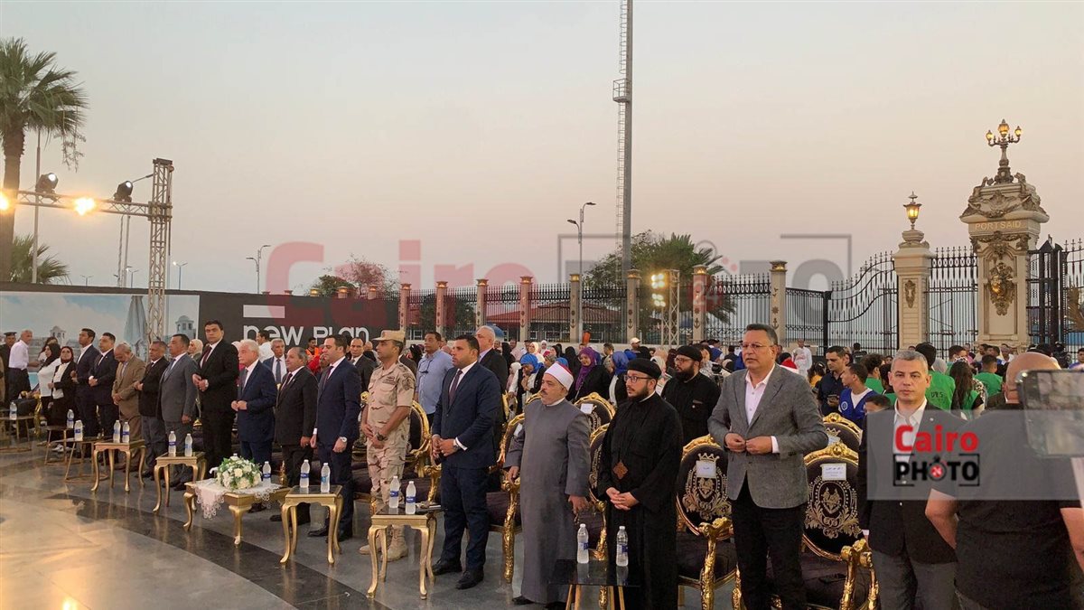 دقيقة حداد في أثناء بدء حفل بورسعيد بذكرى 30 يونيو