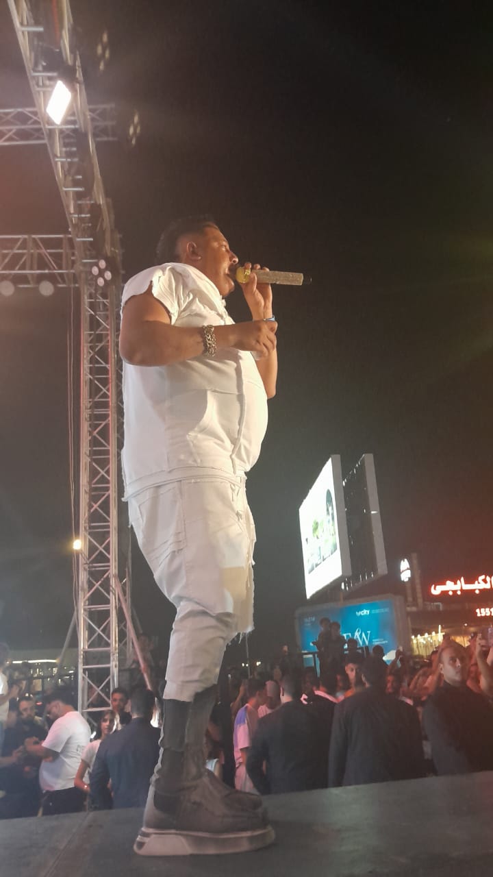 حمو بيكا والجمهور في احتفالية 30 يونيو