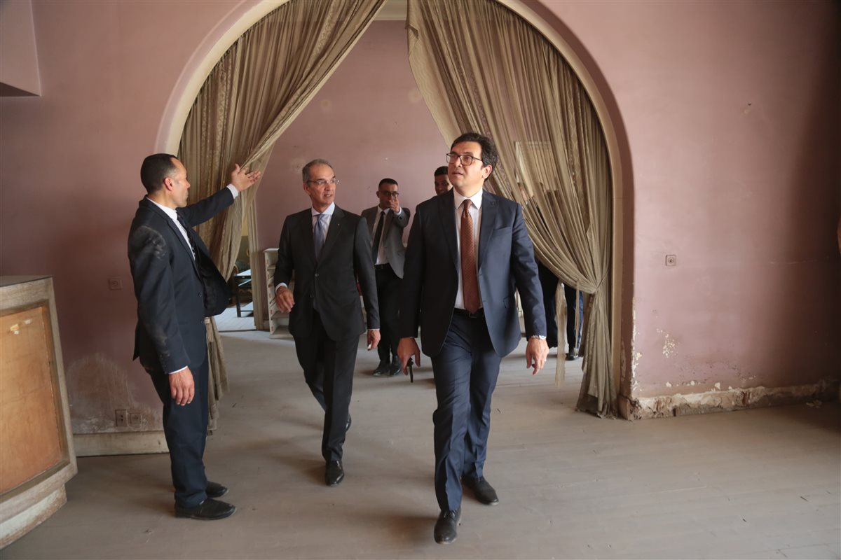 تفقد المتحف