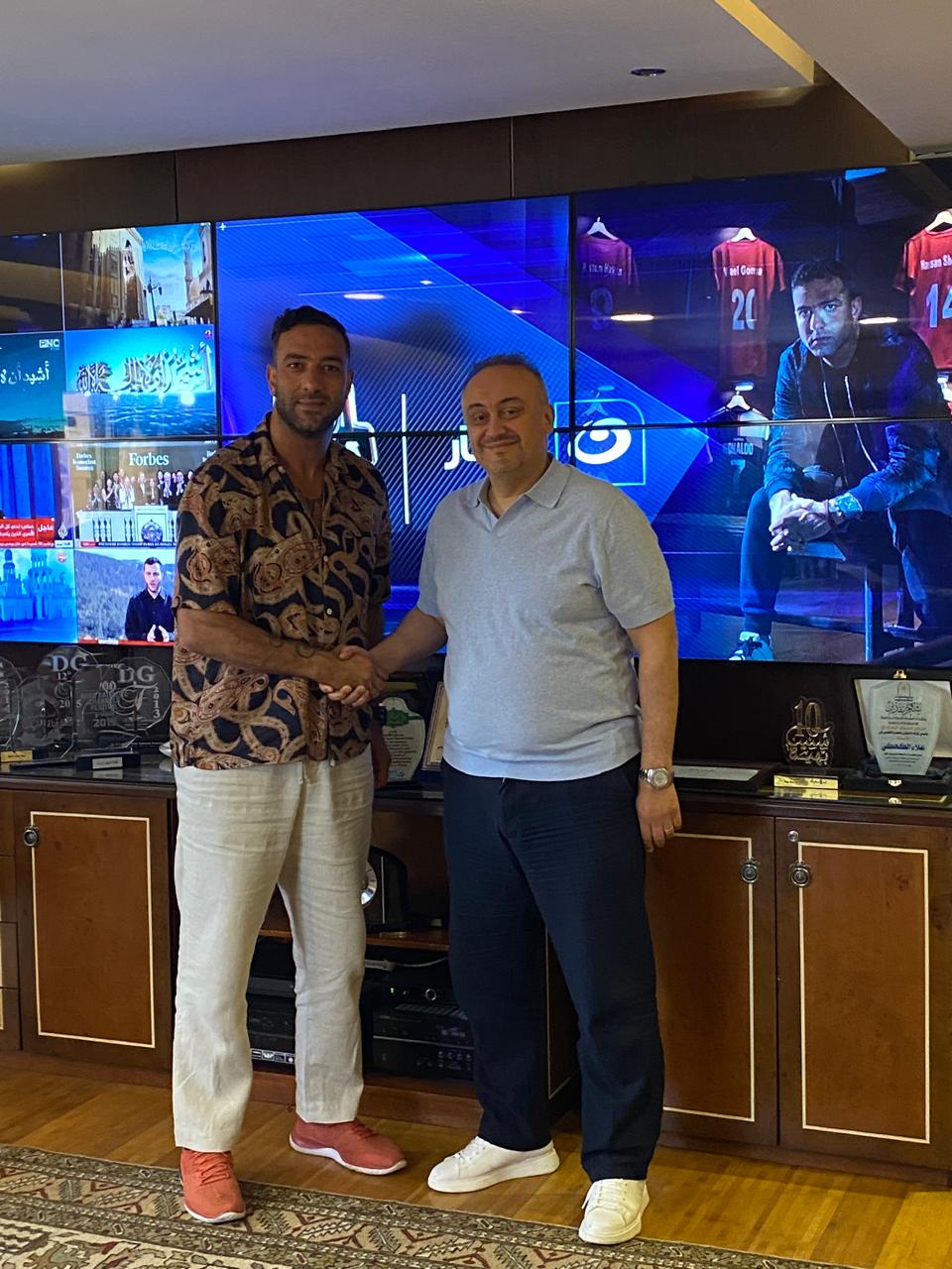 ميدو يعود لقناة النهار