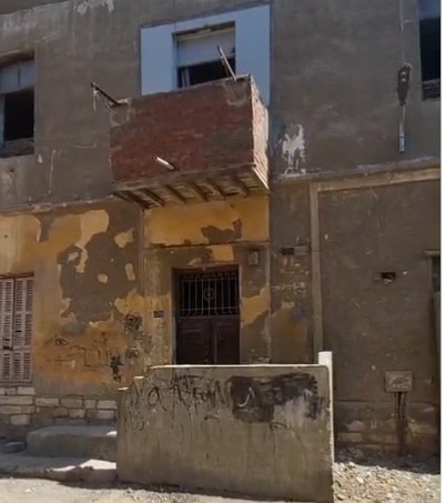 <strong>منزل آيل للسقوط بحلوان </strong>