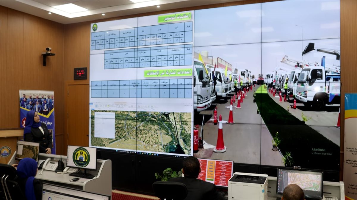 جانب من متابعة المحافظ