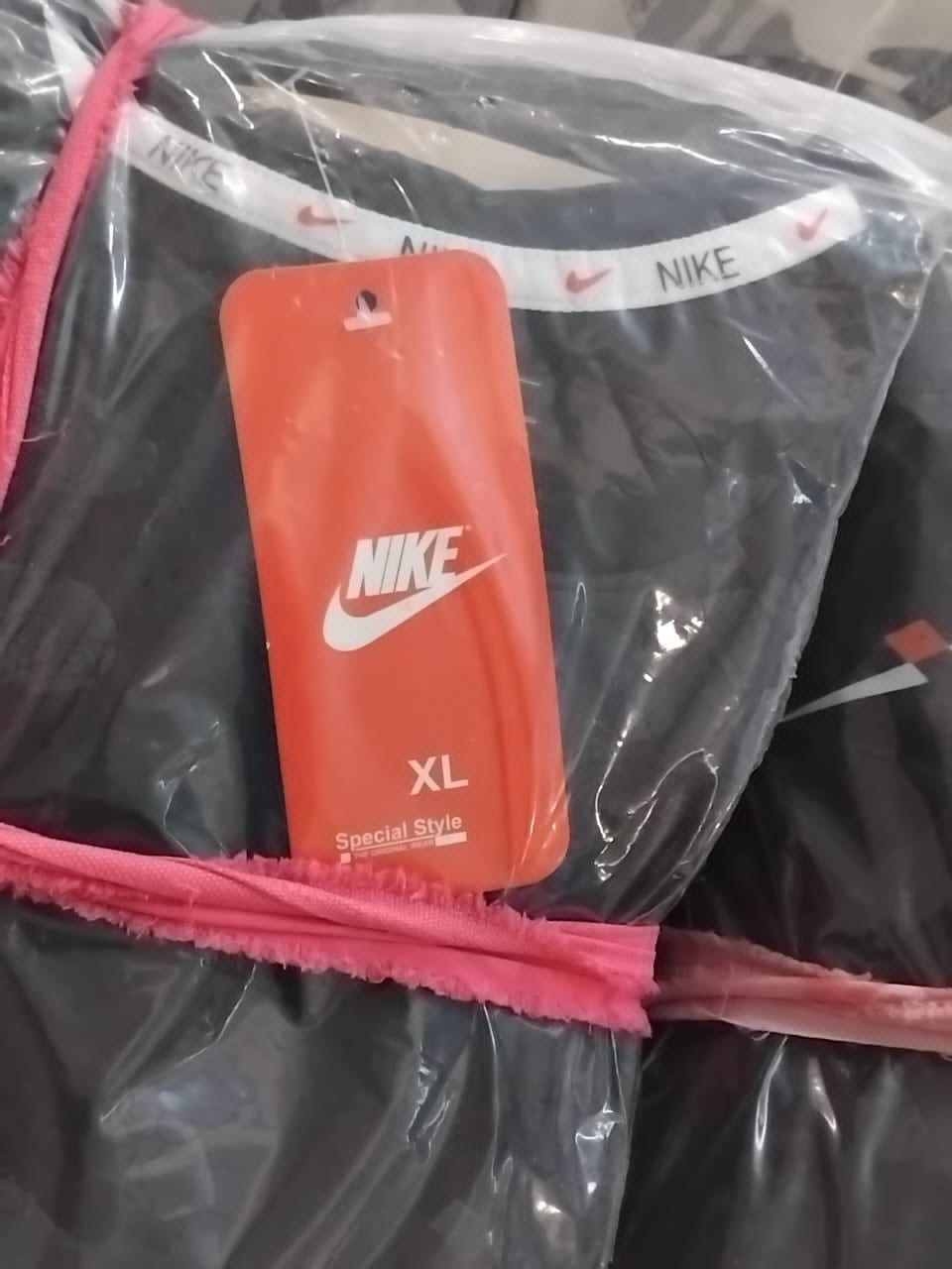 ملابس رياضية مقلدة 