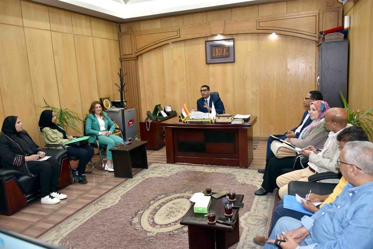 الدكتور هشام ابو زيد نائب محافظ الأقصر