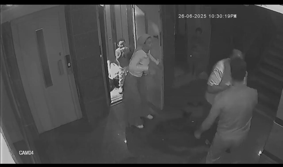 الاعتداء على السيدة دون تدخل حارس العقار