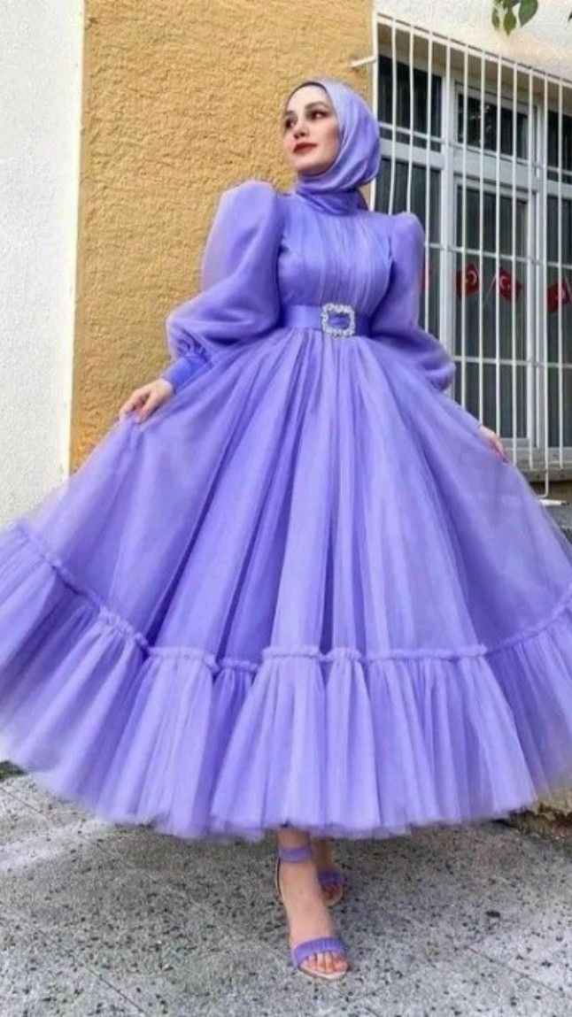  أجمل فساتين السهرة للمحجبات 2025