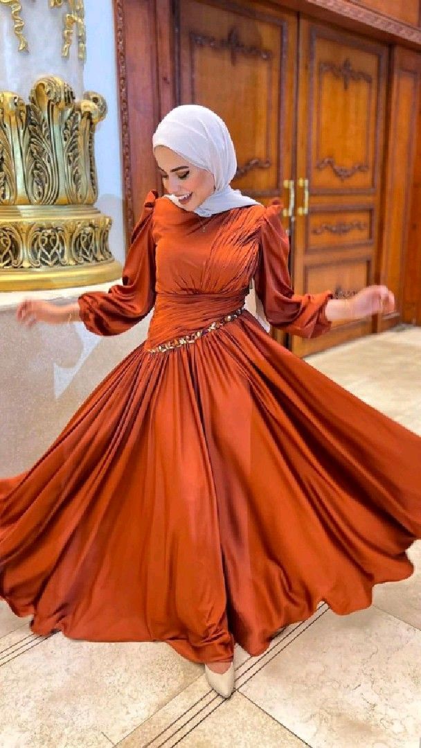 موضة فساتين السهرة للمحجبات 2025