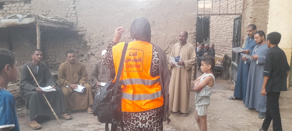 حملات طرق الأبواب لعلاج الإدمان بالأقصر