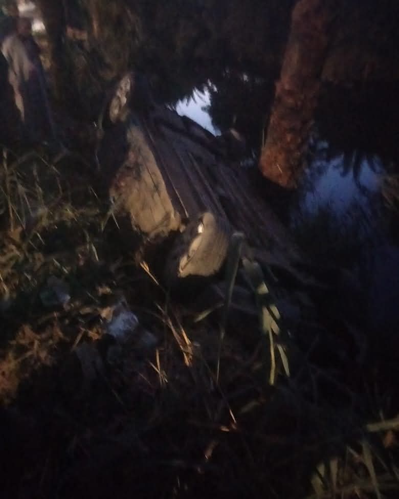 انقلاب سيارة ملاكي بأسيوط