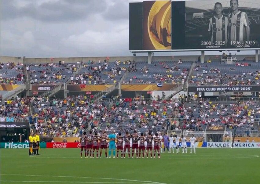 <strong>دقيقة صمت على جوتا قبل انطلاق مباراة الهلال وفلومينينسي البرازيلي في ربع كأس العالم للأندية 2025</strong>