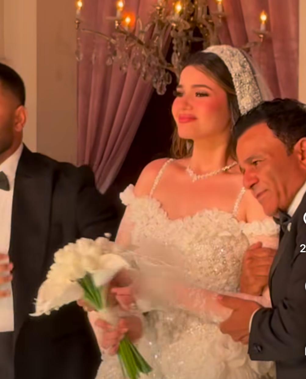 لقطات مؤثرة من حفل زفاف بسمة محمد فؤاد