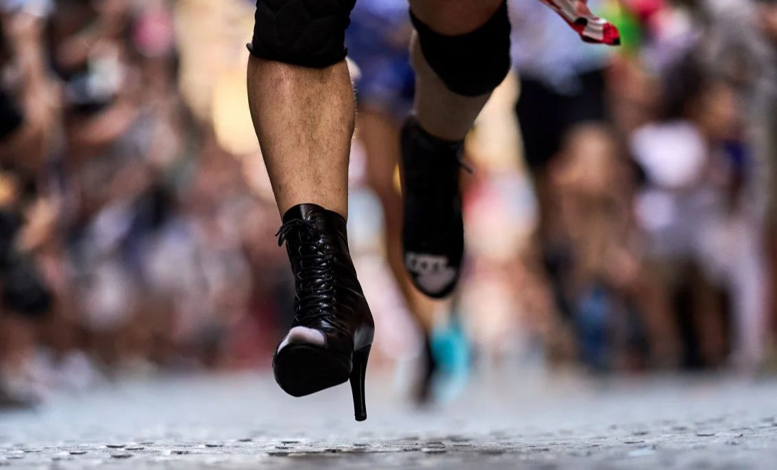 سباق الكعب العالي 