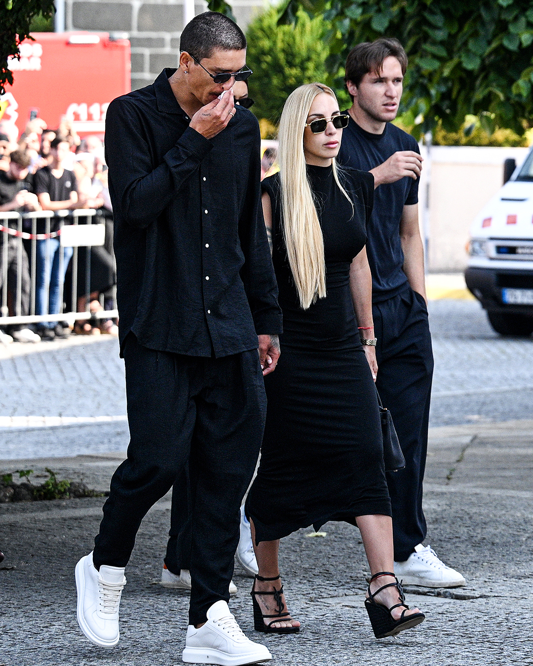 لقطات من جنازة دييجو جوتا وشقيقه