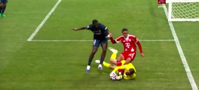 <strong>بكاء دوناروما.. جمال موسيالا يتعرض لـ إصابة صعبة خلال مباراة فريقه ضد باريس سان جيرمان </strong>