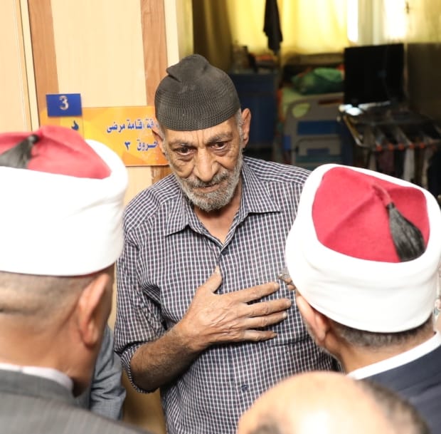 قيادات الأزهر الشريف تلتقي مصابي غزة في مستشفى أسيوط 