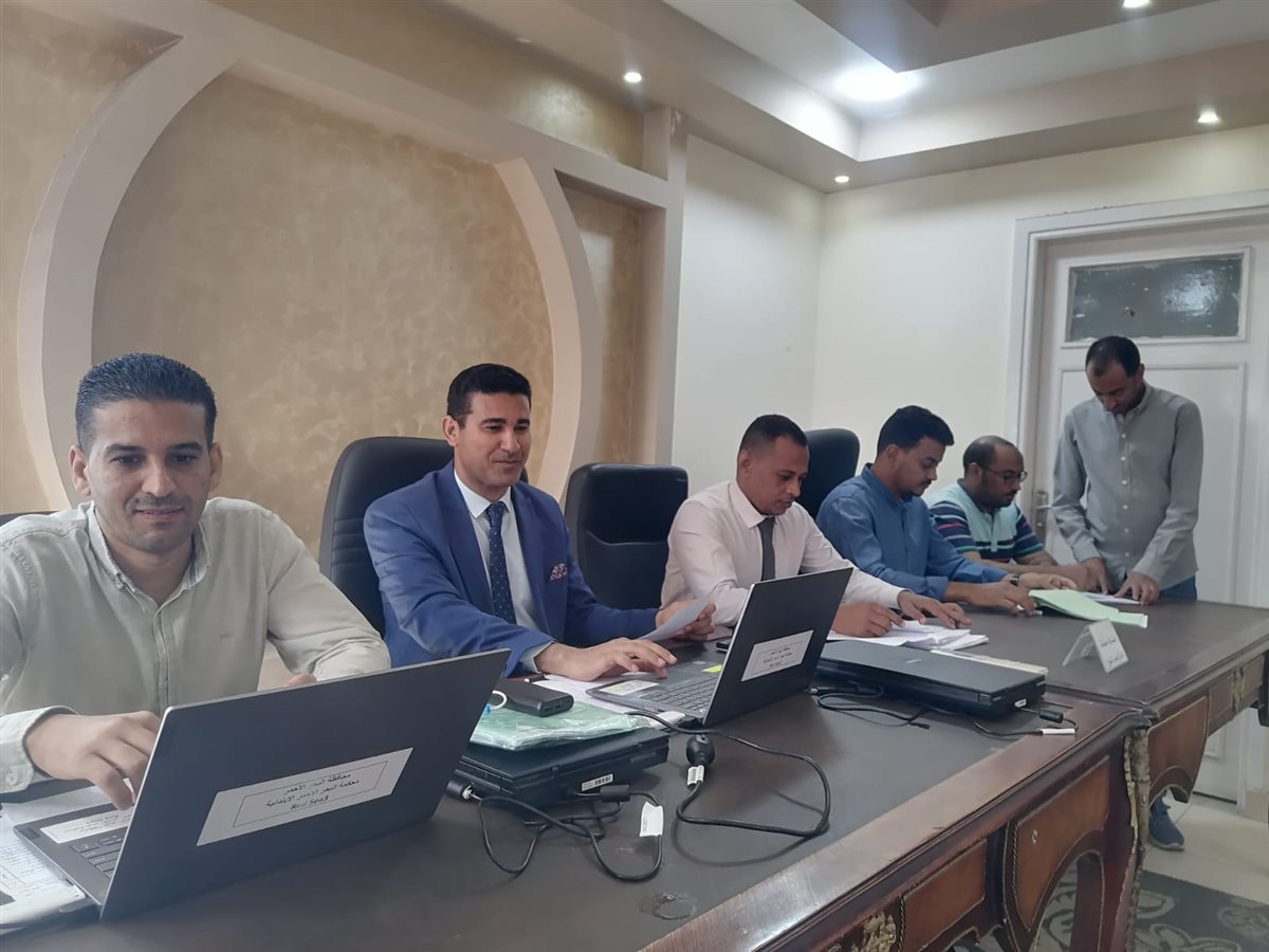 لجنة تلقى طلبات الترشح 