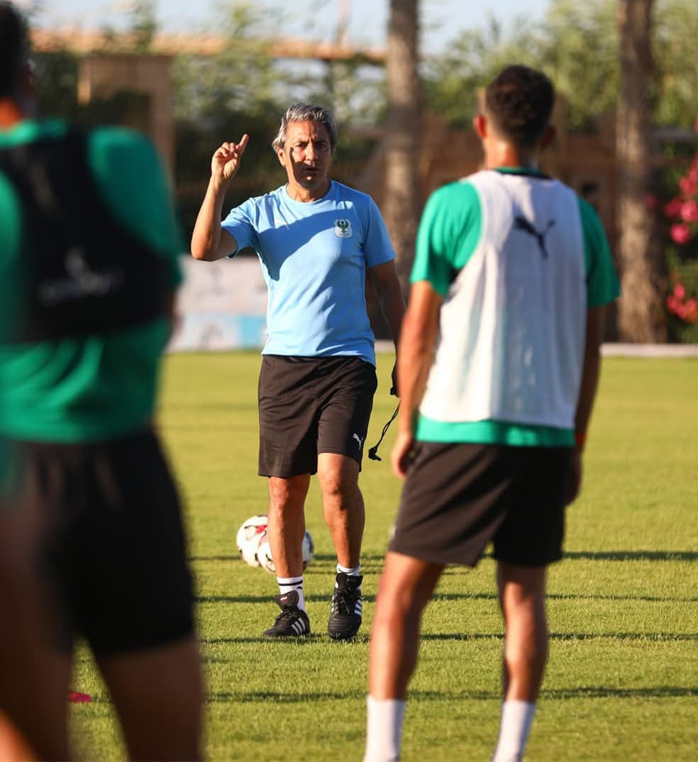 <strong>جانب من تدريبات الفريق الأول للكرة بالنادي المصري على مدار اليوم بمعسكره المغلق المقام حاليا بأحد فنادق مدينة بورفؤاد استعدادًا لانطلاق الموسم الكروي الجديد</strong>