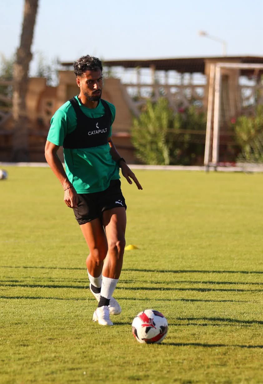 <strong>جانب من تدريبات الفريق الأول للكرة بالنادي المصري على مدار اليوم بمعسكره المغلق المقام حاليا بأحد فنادق مدينة بورفؤاد استعدادًا لانطلاق الموسم الكروي الجديد</strong>