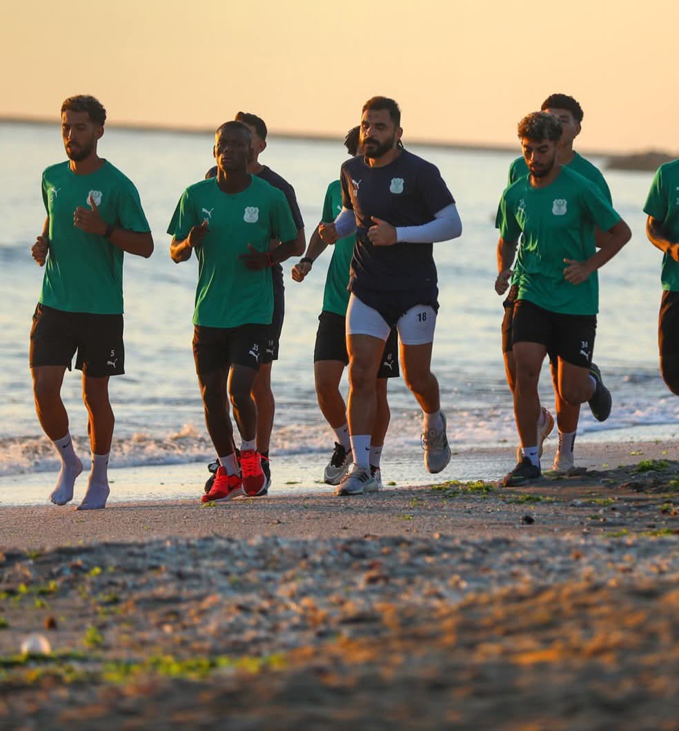 <strong>جانب من تدريبات الفريق الأول للكرة بالنادي المصري على مدار اليوم بمعسكره المغلق المقام حاليا بأحد فنادق مدينة بورفؤاد استعدادًا لانطلاق الموسم الكروي الجديد</strong>